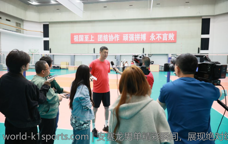 安赛龙男单精彩瞬间，展现绝对统治力的回放